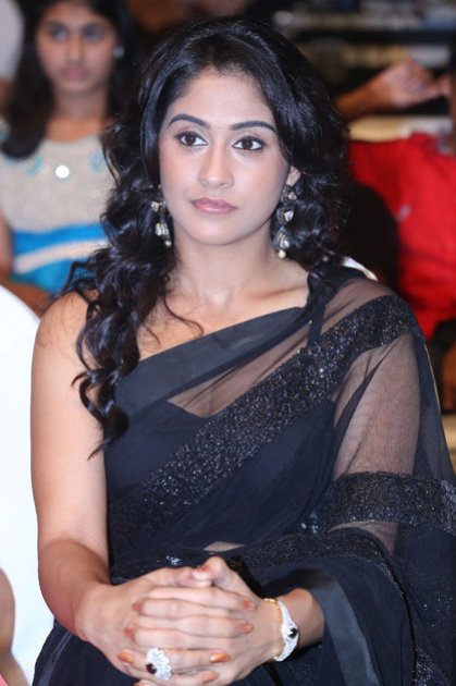 Regina-at-Ra-Ra-Krishnayya-Audio-Launch